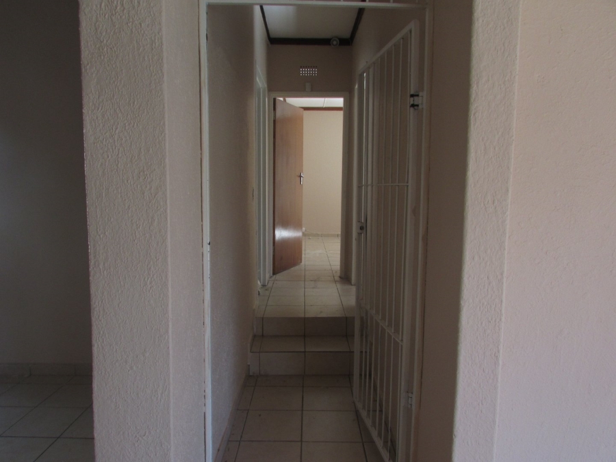 To Let 3 Bedroom Property for Rent in Heuwelsig Free State